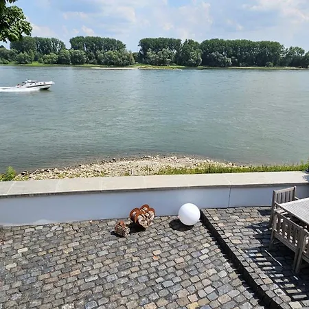 Ihr Ausblick - Charmantes In Rheinlage - Rheinperle * Wesseling