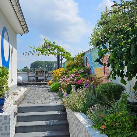 Ihr Ausblick - Charmantes In Rheinlage - Rheinperle *