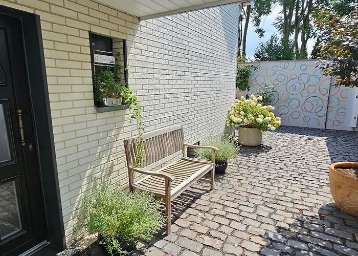 Ihr Ausblick - Charmantes In Rheinlage - Rheinperle Wesseling