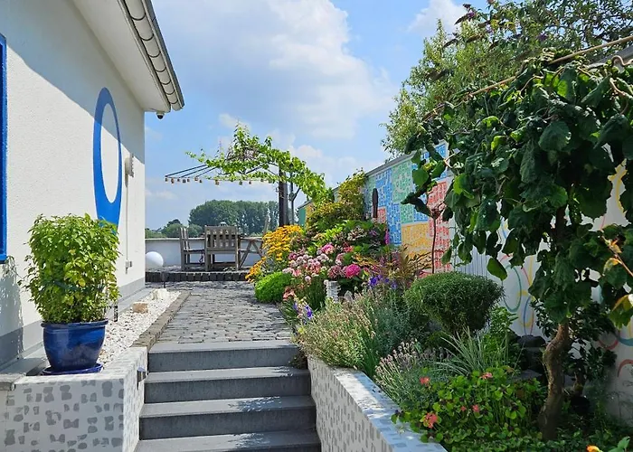 Ihr Ausblick - Charmantes In Rheinlage - Rheinperle *